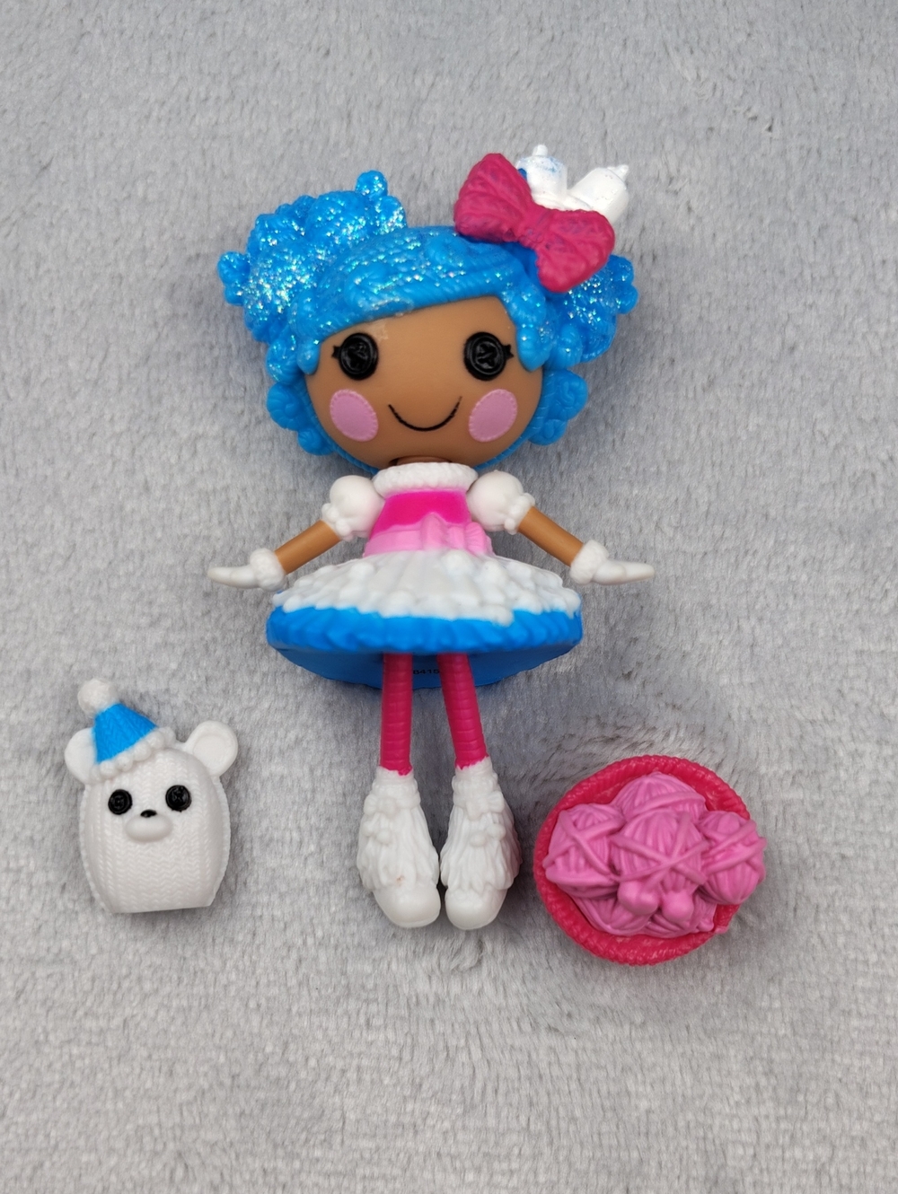 MGA Entertainment Lalaloopsy Mini Super Silly Party Mittens Fluff N Stuff Doll